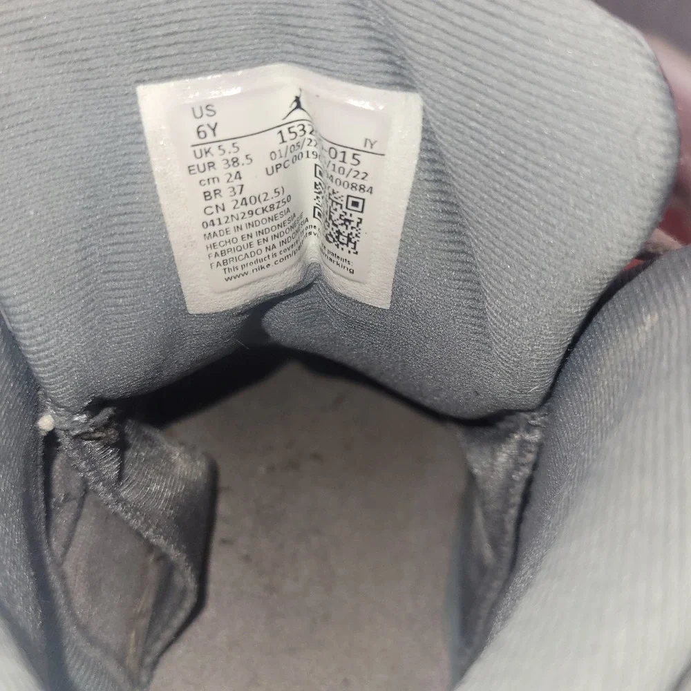 Air Jordan 12 Retro Wolf Grey White GS 510815-018‎ Basketball Shoes 6Y